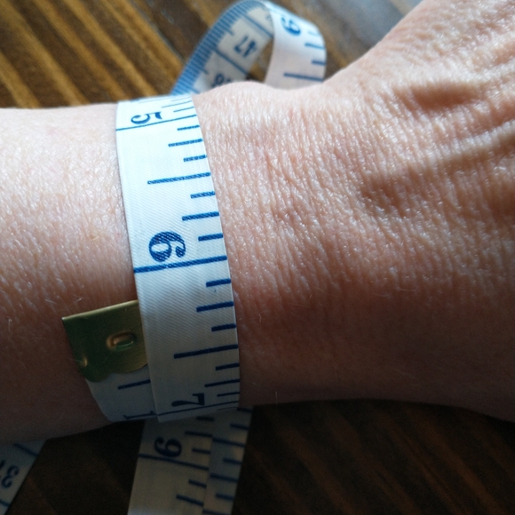 Michael Kors Tortoise Watch - Picture 4 of 5